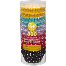 Load image into Gallery viewer, Wilton 300 Count Polka Dots Standard Baking Cups
