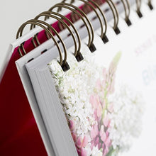 Load image into Gallery viewer, DaySpring Flip Calendar - Susie Larson - Blessings for Every Day, White - 49911
