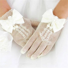 Load image into Gallery viewer, DreamHigh Flower Girls Bow Tie Lace Gloves

