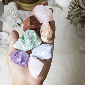 Beverly Oaks Premium Healing Crystals 21 Piece Kit - 7 Tumbled Chakra Stones, 7 Raw Crystals, Peacock Ore, Crystal Geode, Pyrite, Honey Calcite, Aragonite, Selenite Stone + Bonus Chakra Tower