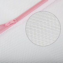 Load image into Gallery viewer, Vivifying Large Net Washing Bag, Set of 4 Durable Coarse Mesh Laundry Bag with Zip Closure for Clothes, Delicates (White)
