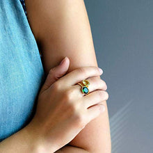 Load image into Gallery viewer, Emerald Quartz ring, stackable ring, Vermeil Gold or silver, bezel set ring, oval ring, green gemstone ring, May Birthstone ring
