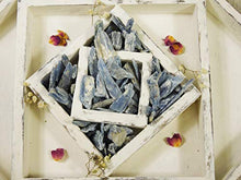 Load image into Gallery viewer, Rock Paradise 1/2 lb Blue Kyanite Blades - Kyanite Fans - Half Pound of Kyanite Blades COA
