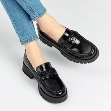 Load image into Gallery viewer, VERDASCO Platform Loafers for Women Leather Chunky Heel Lug Sole Shoes Womens Penny Loafers Comfort Slip On Round Toe Office Work Shoes Fashion Dress Shoes for Women（Black with Chain, 8）
