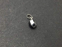 Load image into Gallery viewer, 925 Sterling Silver Black Star Diopside Pendant 9 x 11 mm Oval Diopside
