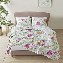 Load image into Gallery viewer, Comfort Spaces Reversible Quilt Set-Vermicelli Stitching Design All Season, Lightweight, Coverlet Bedspread Bedding, Matching Shams, Full/Queen(90"x90") Marlene, Daisies Green 3 Piece
