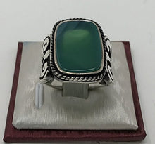 Load image into Gallery viewer, KAR 925K Stamped Solid Sterling Silver Green Agate (Aqeeq) Men&#39;s Ring P3B (7)
