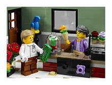 Load image into Gallery viewer, LEGO Creator Expert Assembly Square 10255 Building Kit (4002 Pieces)
