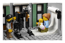 Load image into Gallery viewer, LEGO Creator Expert Assembly Square 10255 Building Kit (4002 Pieces)
