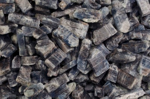 Load image into Gallery viewer, Fantasia Materials: 50 Carat Lot of Translucent Blue Sapphire and Kyanite Rough Stones from Brazil