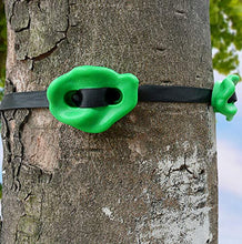 Load image into Gallery viewer, 12 Ninja Tree Climbing Holds for Kids Climber, Adult Climbing Rocks with 6 Ratchet Straps for Outdoor Ninja Warrior Obstacle Course Training
