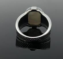 Load image into Gallery viewer, KAR 925K Stamped Sterling Silver Mother of Pearl Elegant Men's Ring K41V (11)
